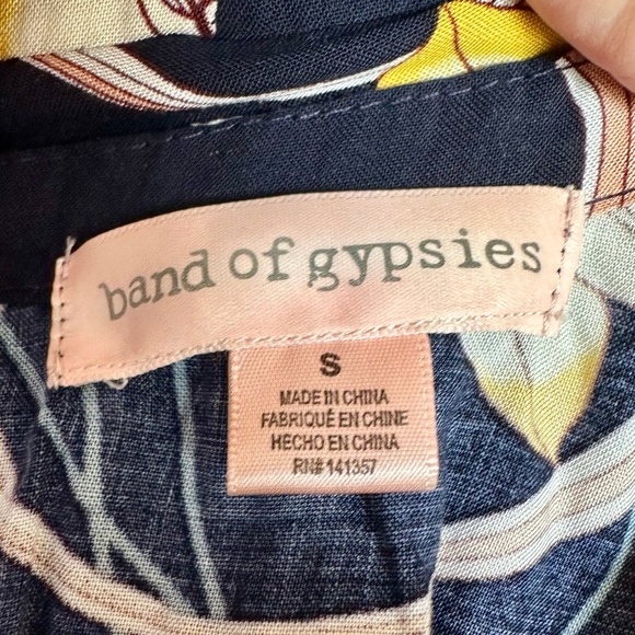 Band of Gypsies Ruffle Front Button Down Floral Midi Dress Size Small - Picture 9 of 12